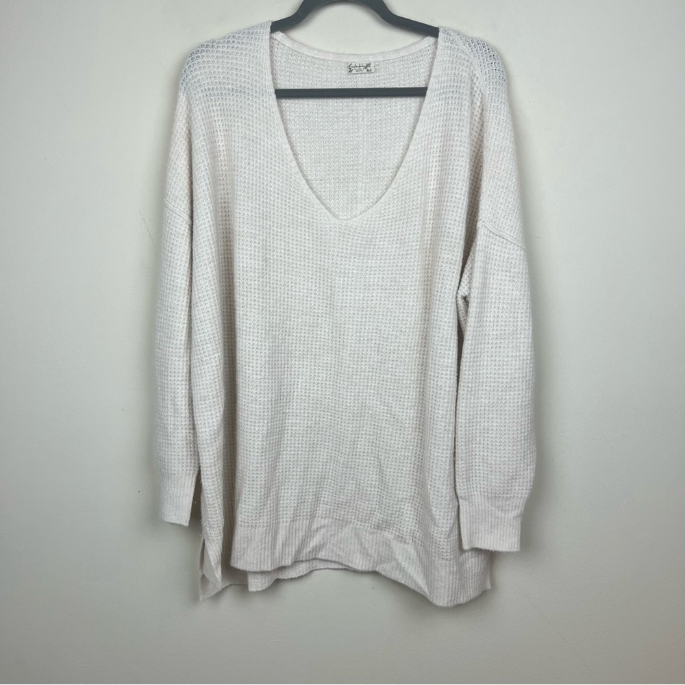 FREE PEOPLE Intimately Cream Vneck Sweater
Pullover Waffle Knit Oversized M/L - Picture 2 of 8